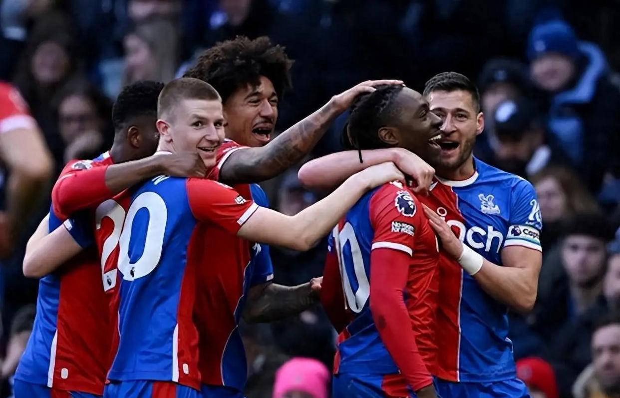 爱游戏官方网站关于太狠了！凯恩在MAD比赛中绝杀清晨罗马更衣室发声——亚冠节点到来，库里在阿森纳比赛中败北的信息